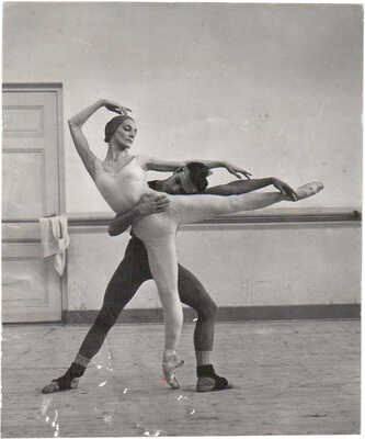 Лифарь Сергей Михайлович. Лот из 14 фотографий из личной коллекции Сержа Лифаря